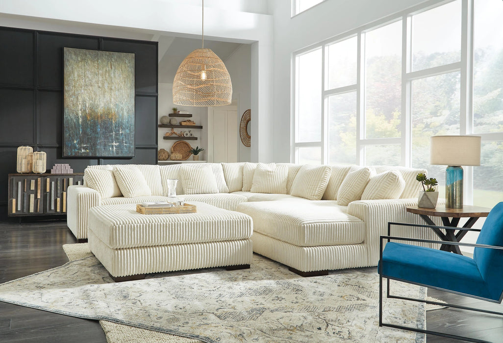 Lindyn Living Room Set